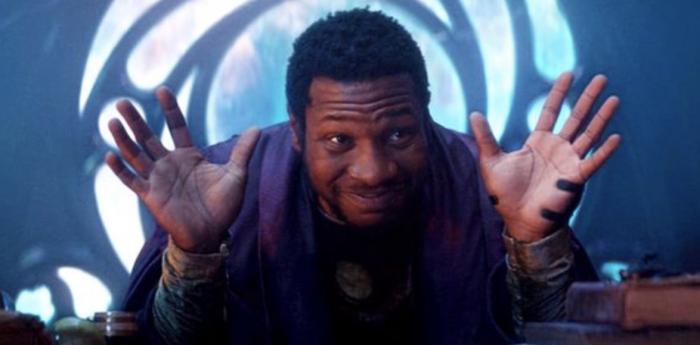 Jonathan Majors as Kang dans la série Loki